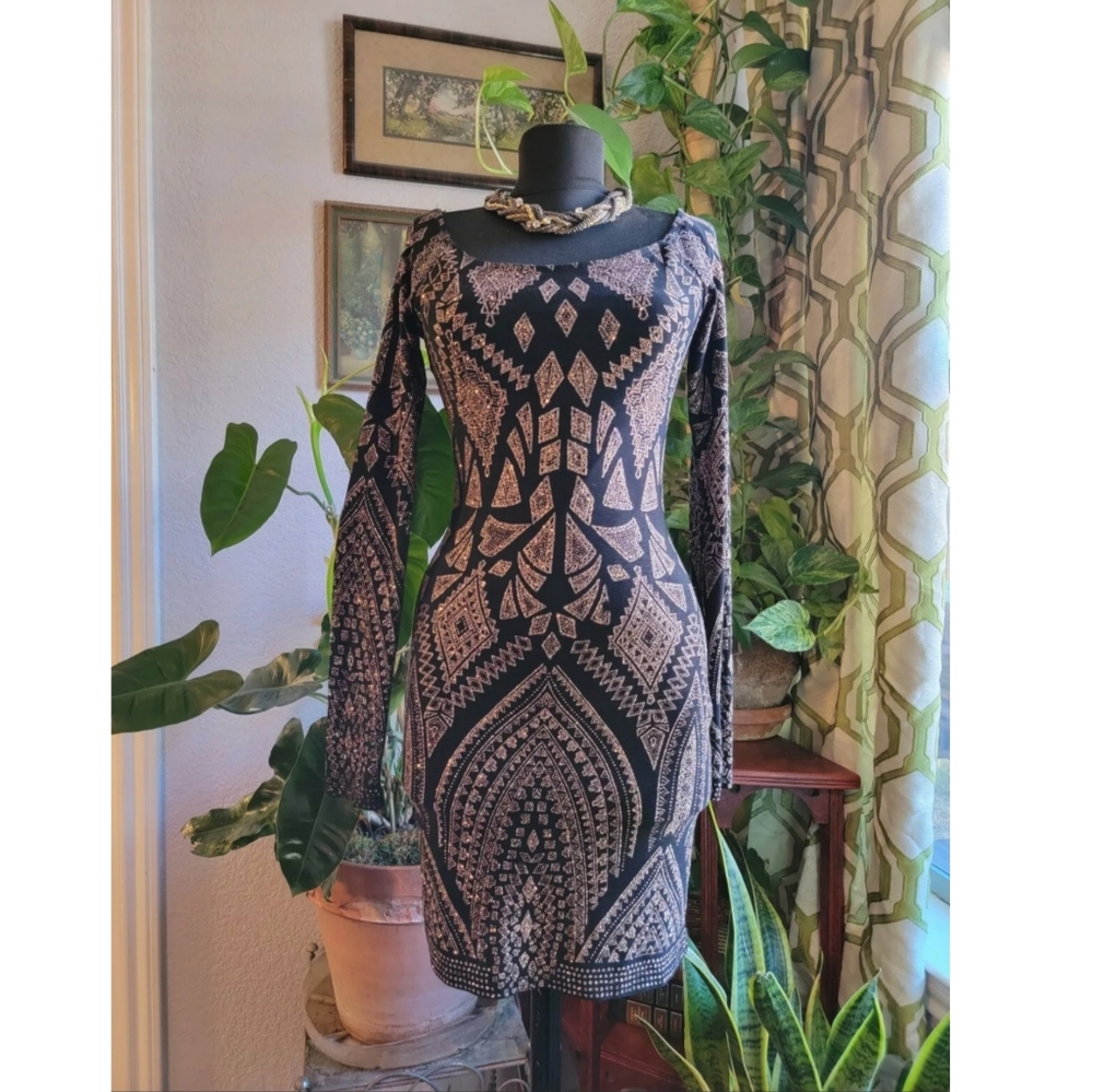 Jump Apparel Women's XS Black Gold Glitter Geometric Bodycon Dress Long Sleeve